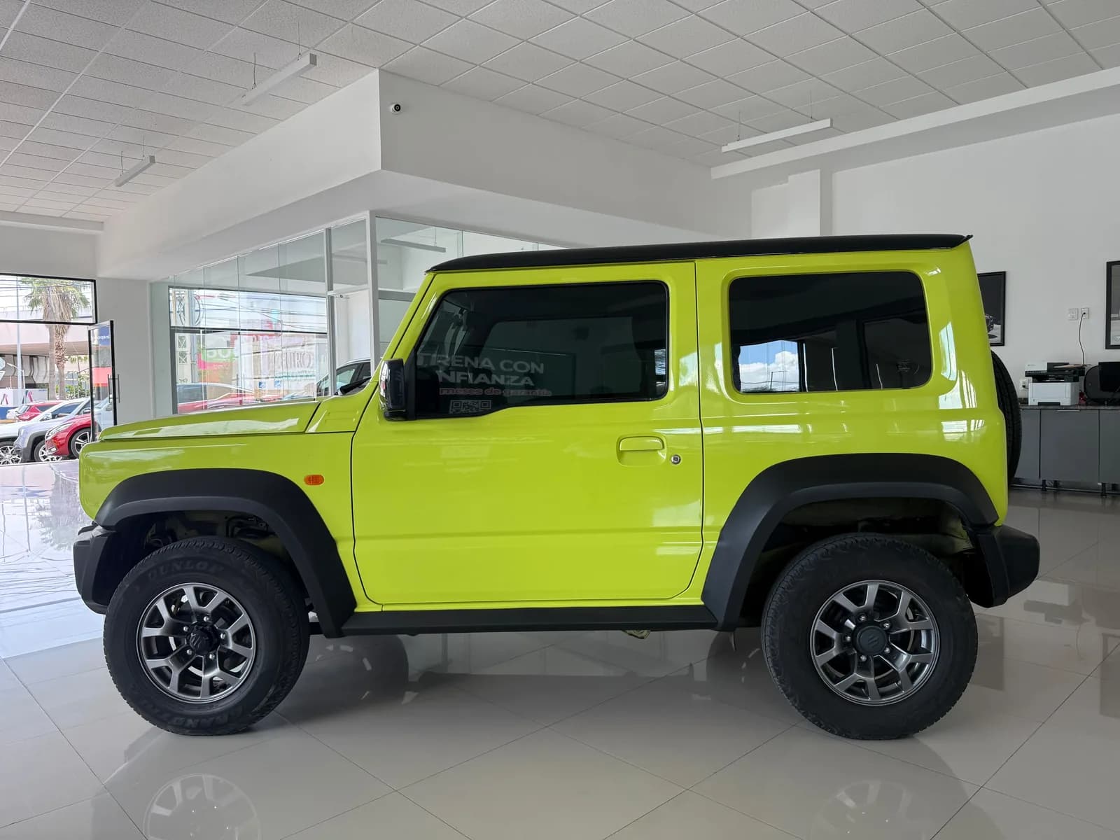 Suzuki SUZUKI JIMNY GLX TA 2022 - más imágenes