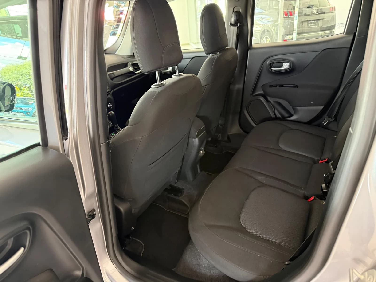 Jeep JEEP RENEGADE SPORT 1.8 TA 2022 - imagen 3