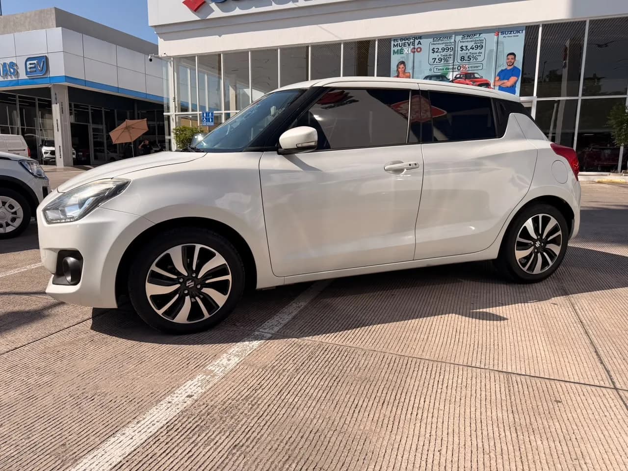Suzuki SUZUKI SWIFT GLX 1.2L 4CIL 2WD TM5 2019