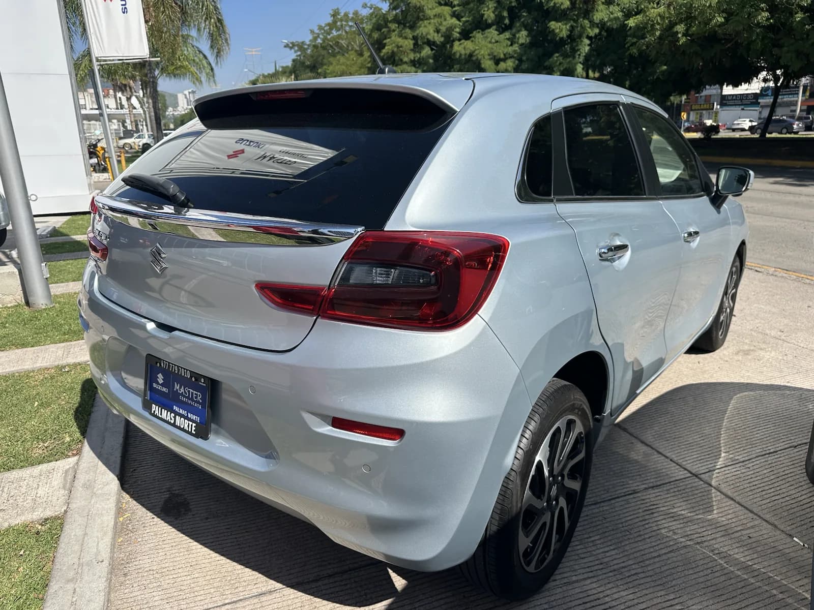 Suzuki SUZUKI BALENO GLX 1.5L 4CIL 2WD TA4 2024 - más imágenes