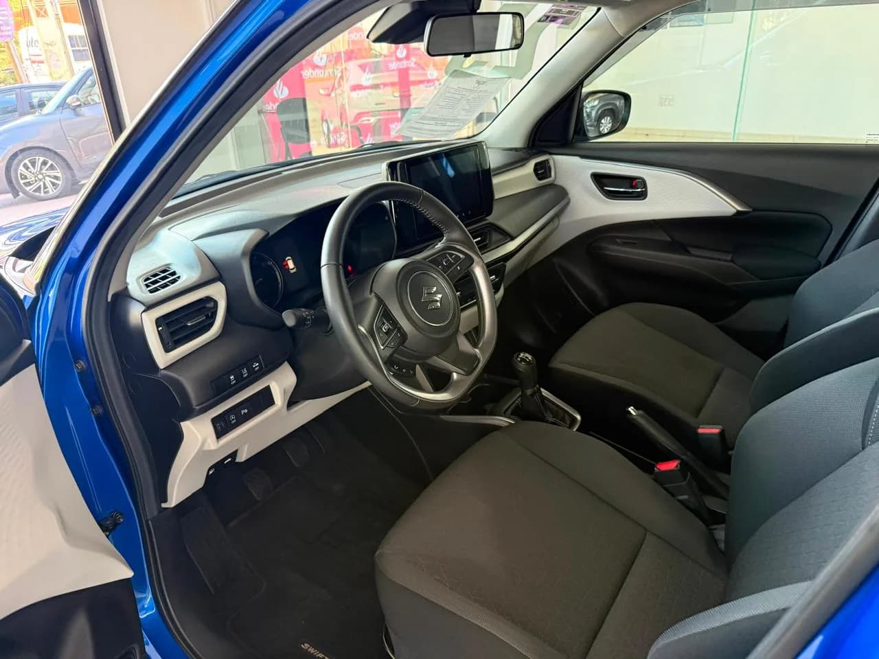 Suzuki SUZUKI SWIFT GLX BOOSTERGREEN 2025 - imagen 4